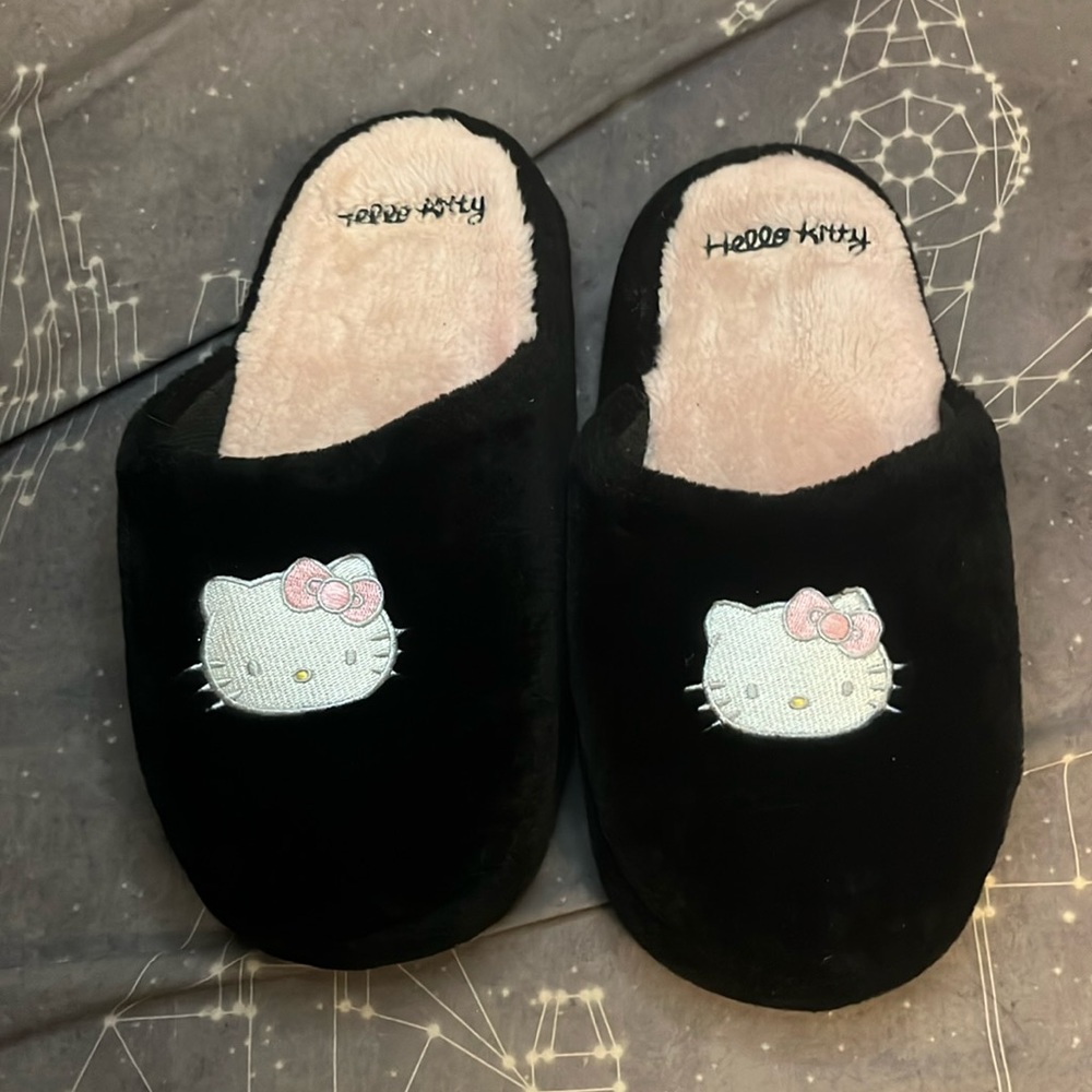 Hello Kitty slippers